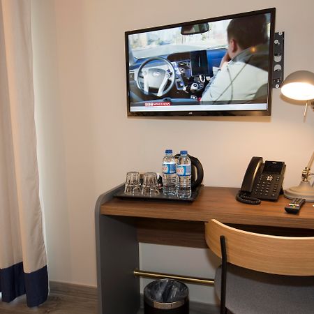 Lady Todd Hotel Слима Екстериор снимка