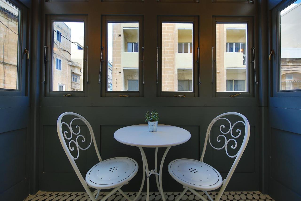 Lady Todd Hotel Слима Екстериор снимка